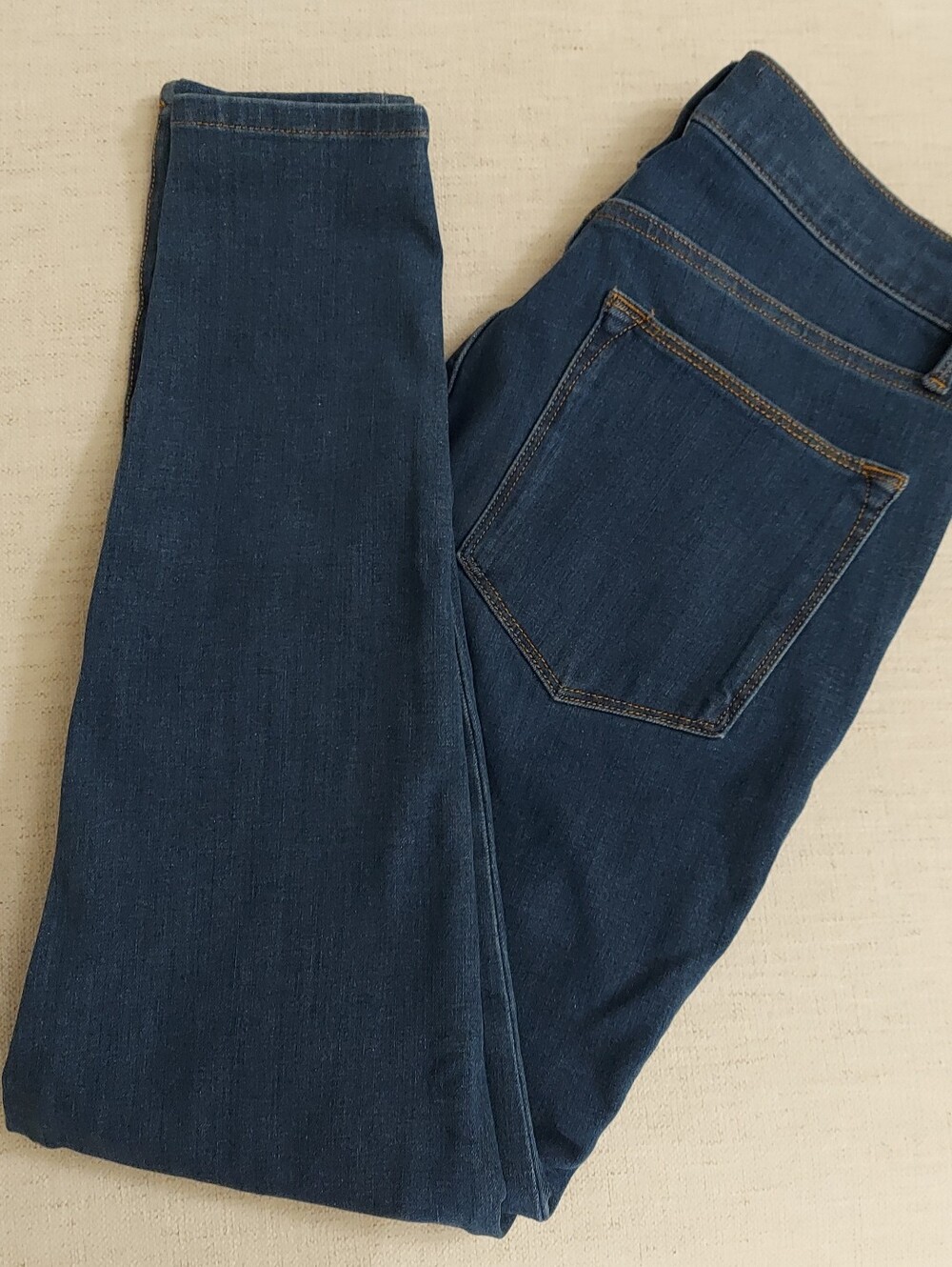 FRAME Women's Dark Blue Stretch Denim Jeans. Size 30. B-0239